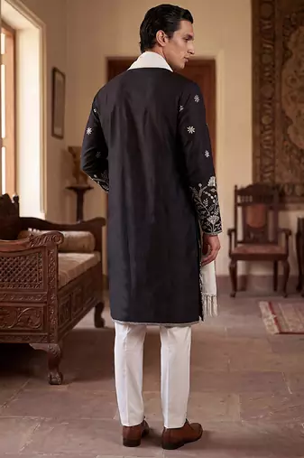Men black silk blend solid embroidered straight kurta with dupatta