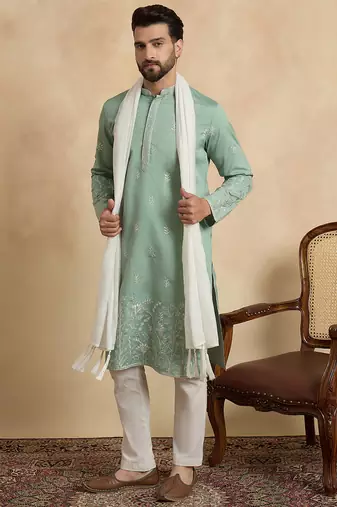 Men green silk blend solid embroidered straight kurta with dupatta