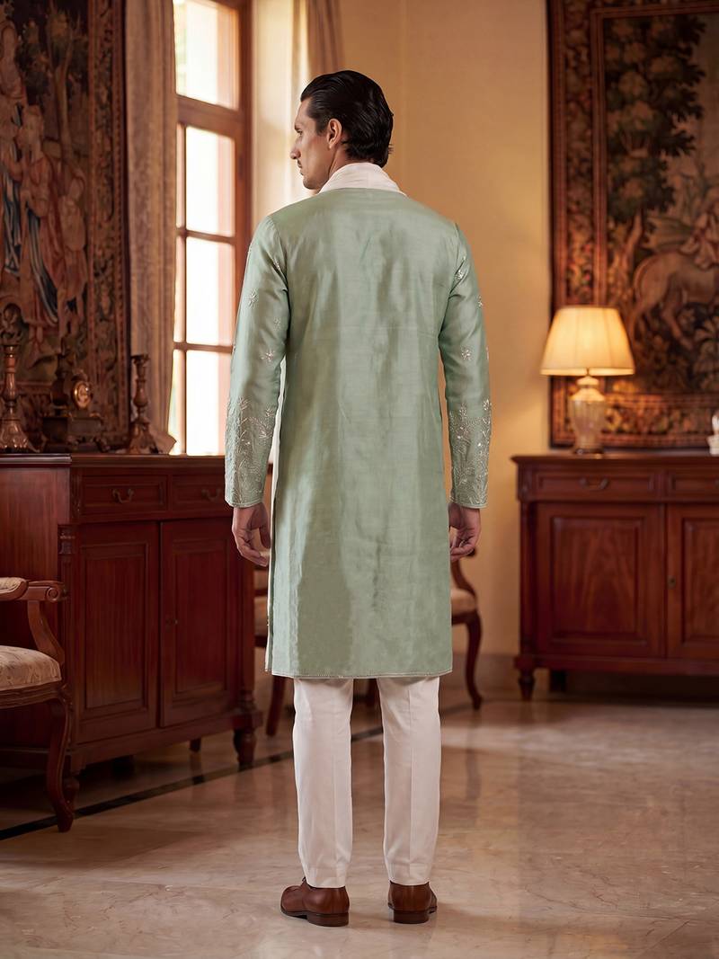 Men green silk blend solid embroidered straight kurta with dupatta