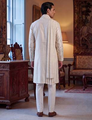 Men white silk blend floral embroidered straight kurta with dupatta 4