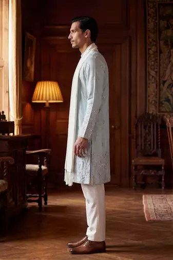 Men blue silk blend solid embroidered straight kurta with dupatta