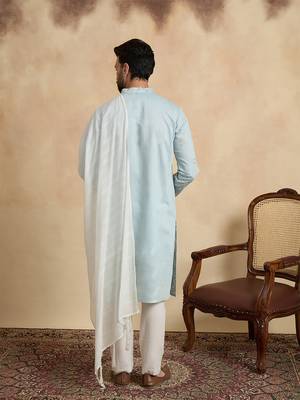 Men blue silk blend solid embroidered straight kurta with dupatta 4