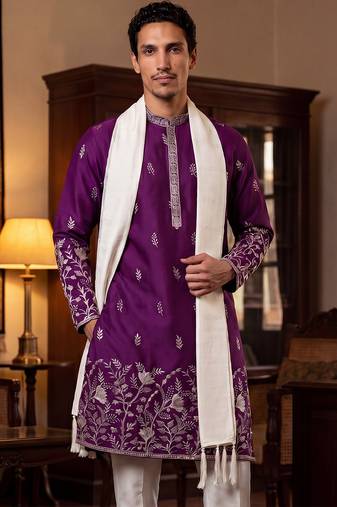 Men purple silk blend solid embroidered straight kurta with dupatta