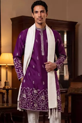 Men purple silk blend solid embroidered straight kurta with dupatta