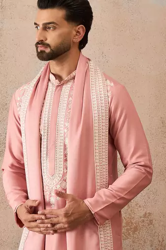 Men Pink silk blend solid embroidered straight kurta with dupatta