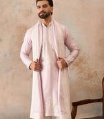 Men lavender silk blend solid embroidered straight kurta with dupatta