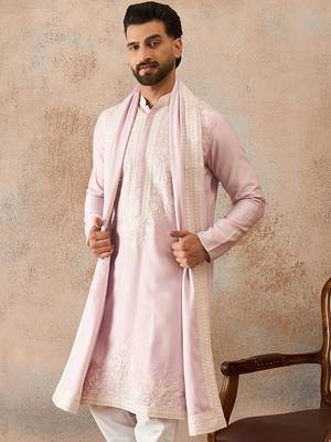 Men lavender silk blend solid embroidered straight kurta with dupatta 3