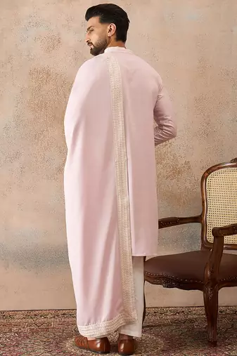 Men lavender silk blend solid embroidered straight kurta with dupatta