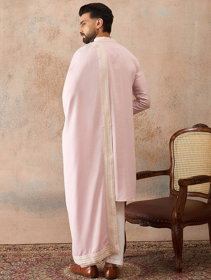 Men lavender silk blend solid embroidered straight kurta with dupatta