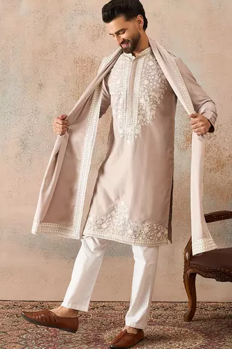 Men beige silk blend solid embroidered straight kurta with dupatta