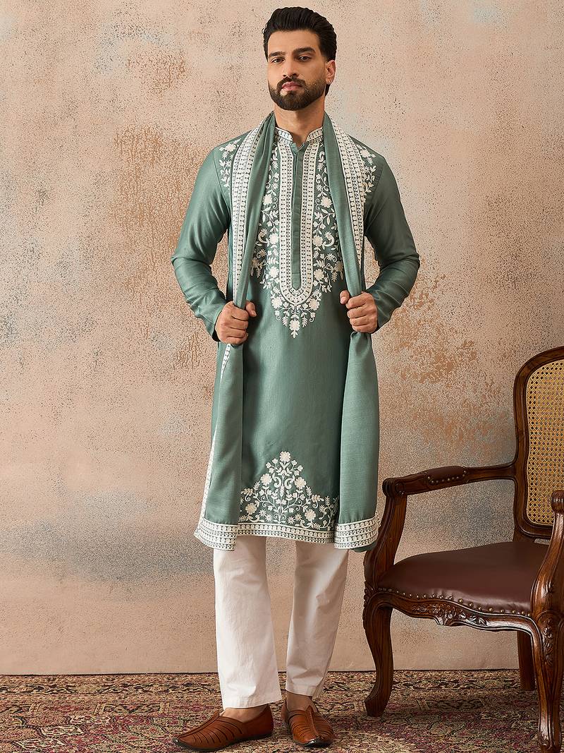 Men green silk blend solid embroidered straight kurta with dupatta