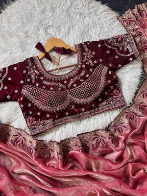 Light Pink Color Embroidery theard Work Sartin Saree 3