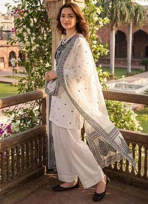 off white embroidered kurta set with salwar & organza dupatta 2
