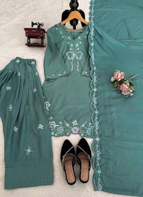 light green crepe suit with dupatta 3