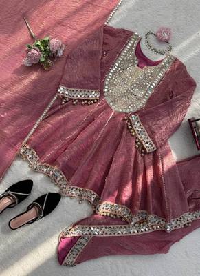 pink dhoti style suit with dupatta 3