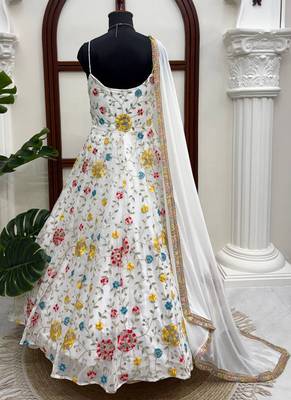 white georgette anarkali suit with dupatta 2