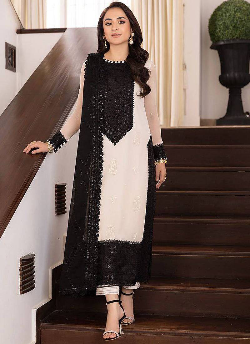 white crepe salwar suit with dupatta