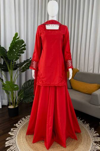 red silk blend salwar suit with dupatta