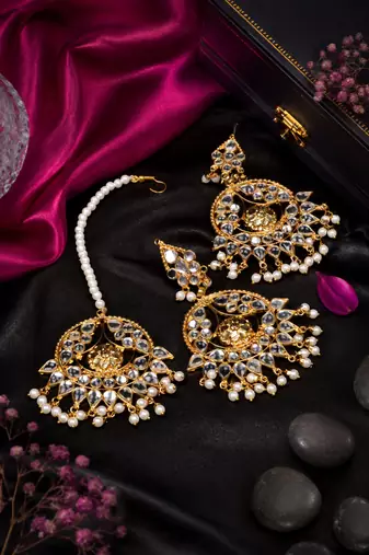 Elegant Kundan Chandbali Jewelry Set
