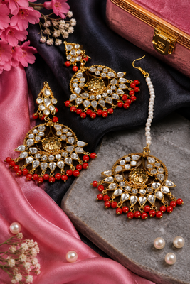 Intricate kundan earrings for festive wear 2