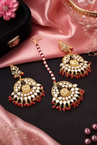 Lightweight kundan earrings set for women