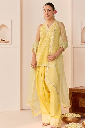 Lemon yellow embroidered chanderi silk kurta set