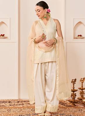 Daisy ivory embroidered chanderi silk kurta set 1