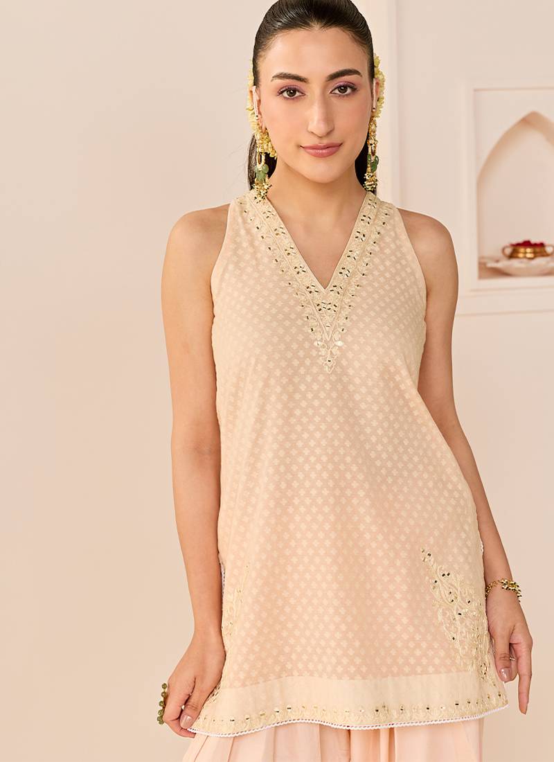 Carnation pink embroidered chanderi silk kurta set