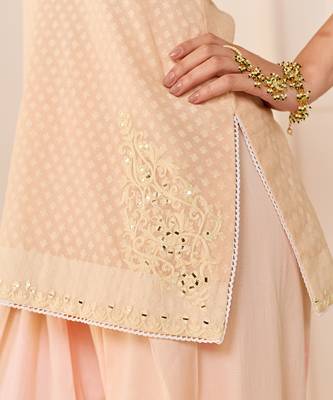 Carnation pink embroidered chanderi silk kurta set 5