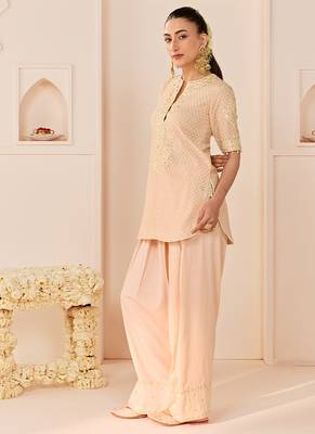 Carnation pink embroidered chanderi silk kurta set 2