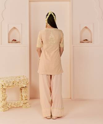 Carnation pink embroidered chanderi silk kurta set 4