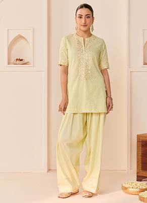 Mint green embroidered chanderi silk kurta set 5