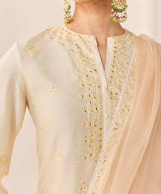 Daisy ivory embroidered chanderi silk sharara set 2