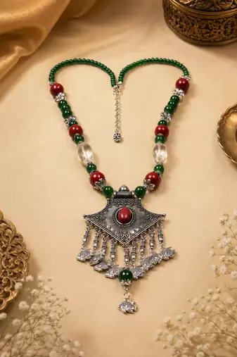 Royal folk beaded necklace with german silver pendant