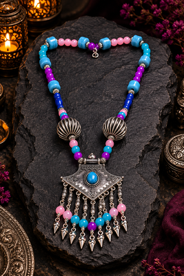 Rustic bloom beaded necklace with silver-tone pendant 2
