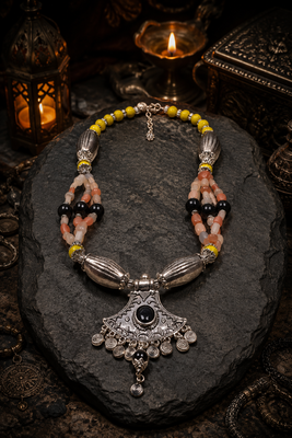 Mixed beads ornamental necklace 2
