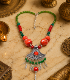 Vintage craft ornamental beads necklace
