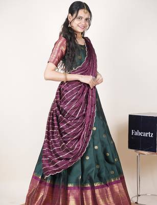 Green woven art silk lehenga choli 3