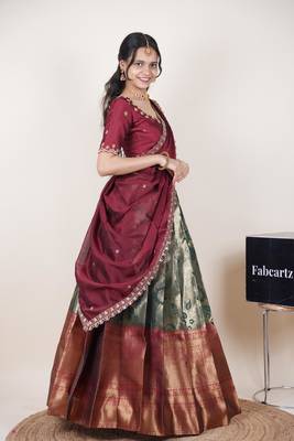 Green woven art silk lehenga choli 3