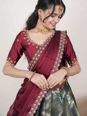 Green woven art silk lehenga choli 5
