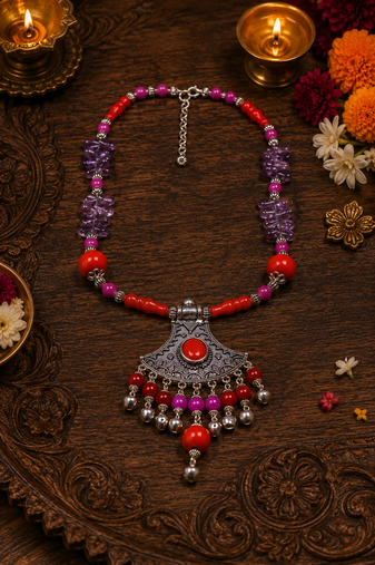 Rustic assorted beads necklace