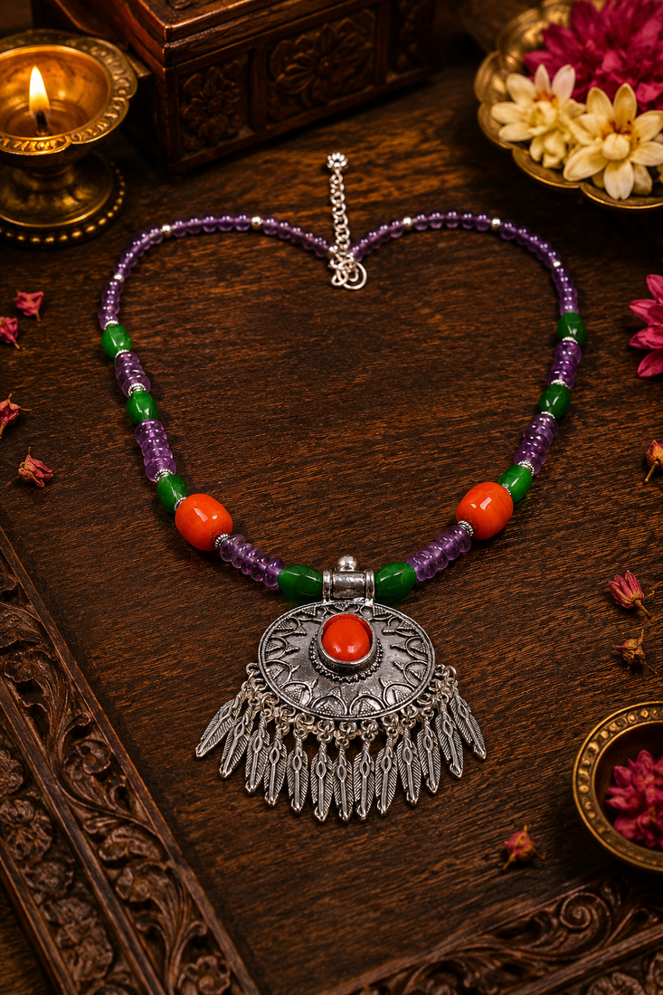 Vintage style beaded pendant necklace