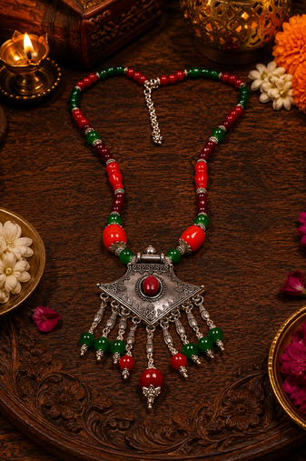 Decorative beads necklace with german silver accent