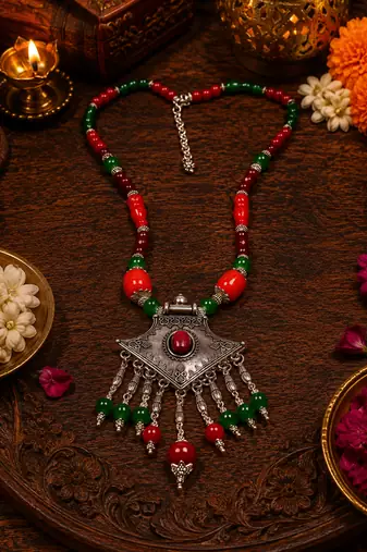 Decorative beads necklace with german silver accent