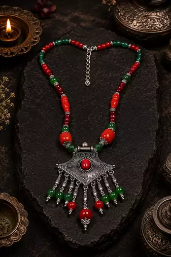 Decorative beads necklace with german silver accent