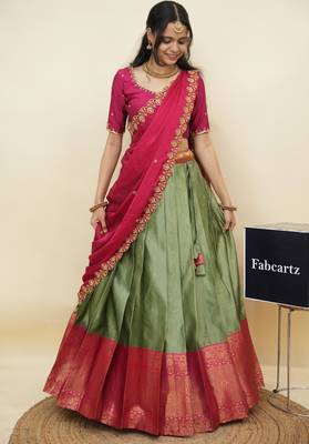 Green woven art silk lehenga choli 4