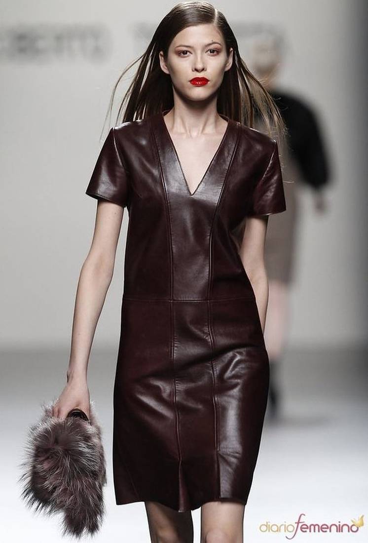 Women’s genuine lambskin maroon dressv-neck dress