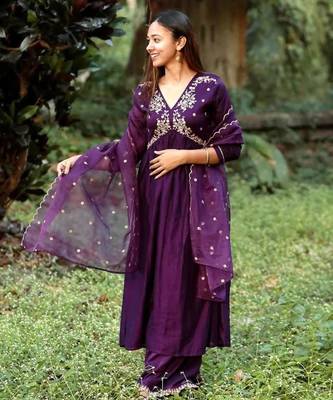 Purple silk blend embroidered alia cut kurta set 3
