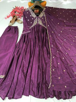 Purple silk blend embroidered alia cut kurta set 4