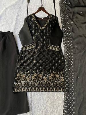 Black silk blend embroidered sharara set 4